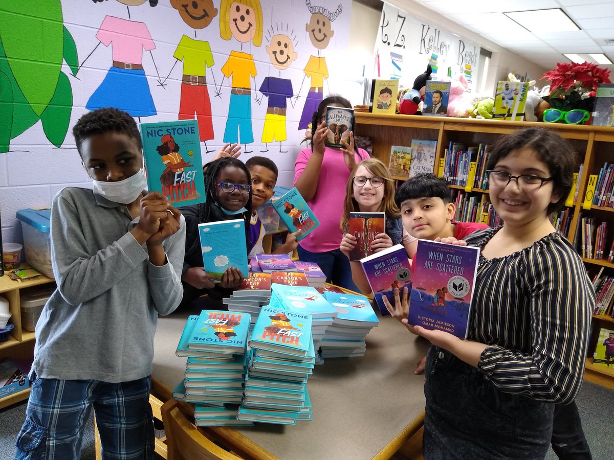 kcarter6121's tweet photo. Thank you @HCAhealthcare for donating these great books to our @AZKelleyES Project LIT group. @ProjectLITComm @MNPSLibraries https://t.co/PBkRE7tKp6