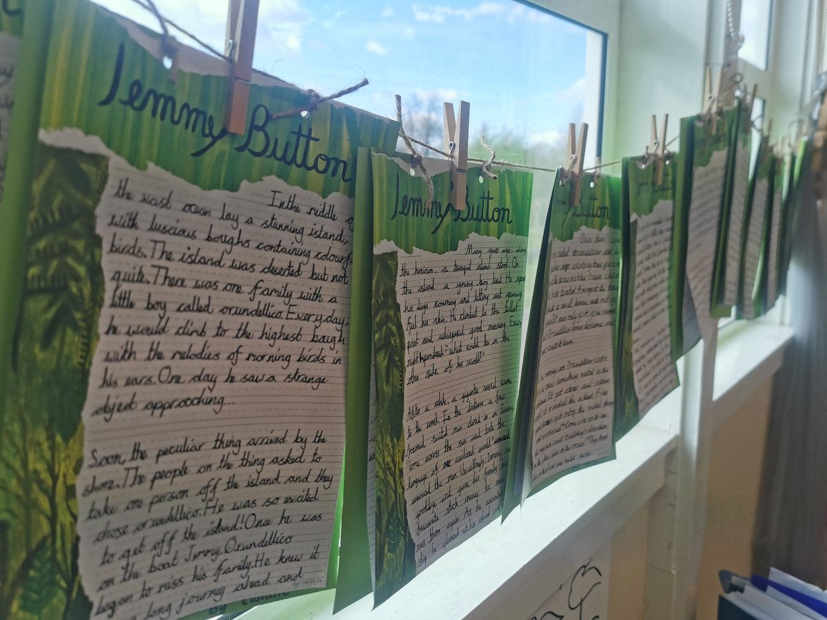 mill_view's tweet photo. Mrs Hutcheson is incredibly proud of Year 3! Amazing final published pieces of writing! ๐ @LiteracyCounts1 #writing #finalpieces https://t.co/Y7yhBhgl5Z