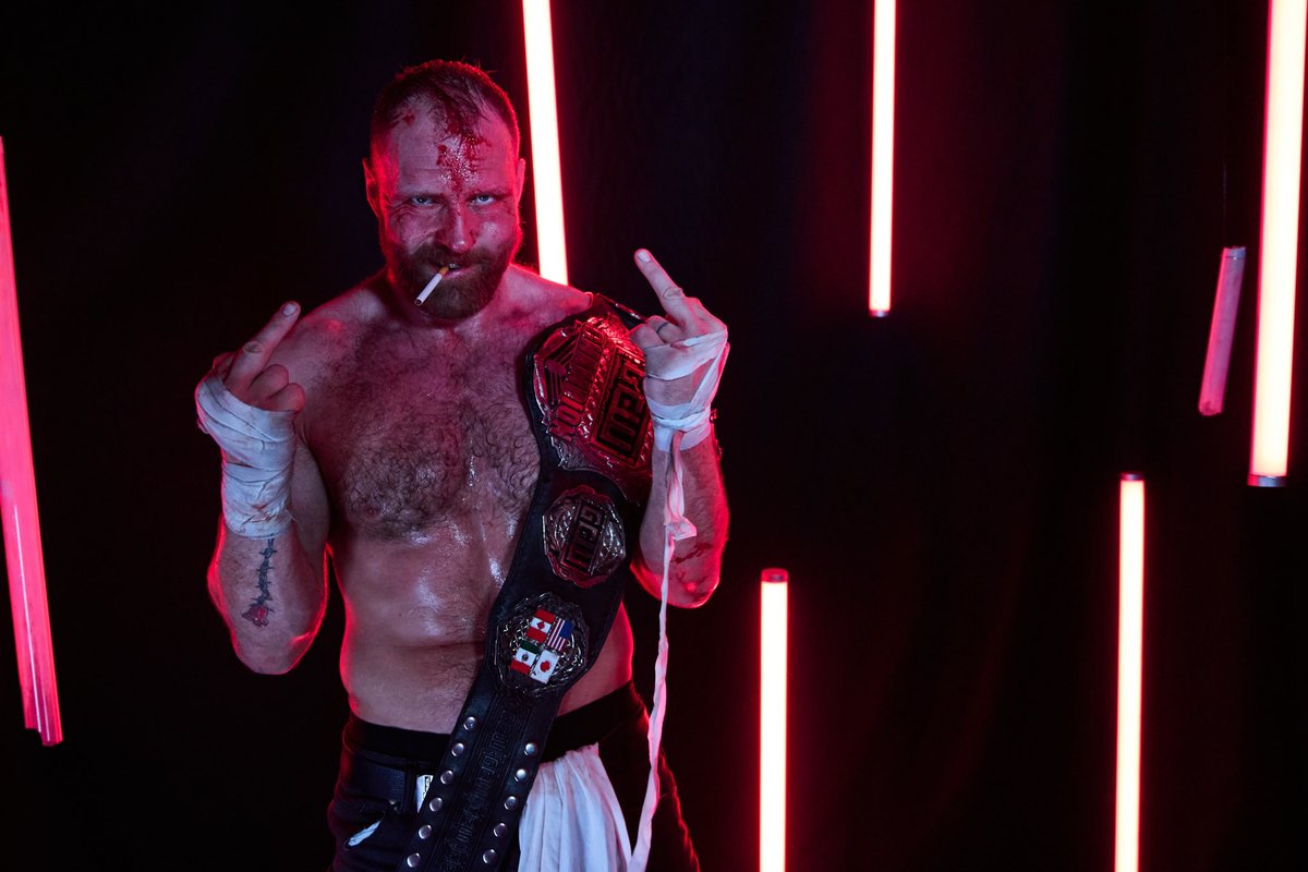 Marleveli's tweet photo. Jon Moxley.

The most badass wrestler today. #GCW #AEW https://t.co/4zc8LdbIAz