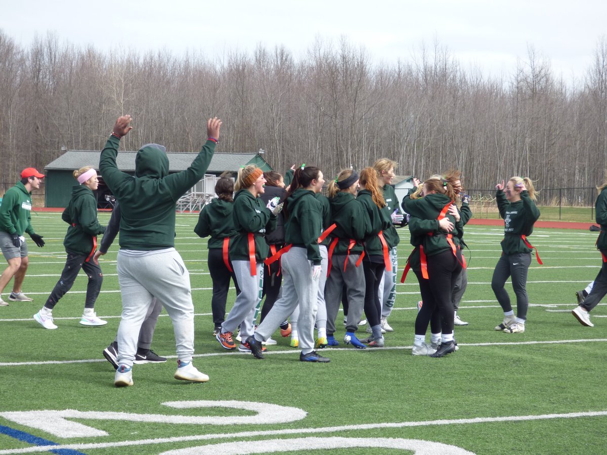 Lake Catholic tweet media