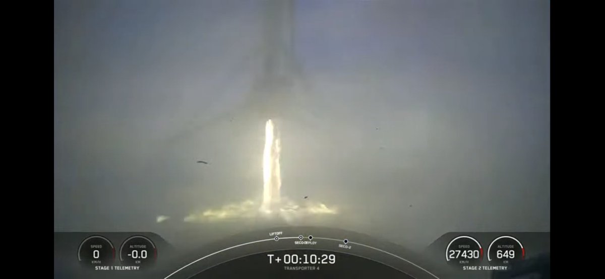 KeithMansfield's tweet photo. Never gets tired watching an orbital class rocket return from space and land safely on an autonomous barge (space port droneship) floating in the ocean. Congrats to #SpaceX for making the stuff of dreams become reality. #Transporter4 #JustReadTheInstructions #JRTI https://t.co/yPG1zFPeF0