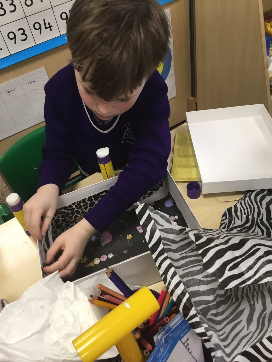 TheTrinityL5's tweet photo. Y1 DT: The children have been building up their knowledge of designing and creating homes for their chosen character! I think we have some budding architects in Y1! Wouldn’t you agree?#trinitydt 📦📎🖼🏘✂️ https://t.co/cJ5msr9zWG