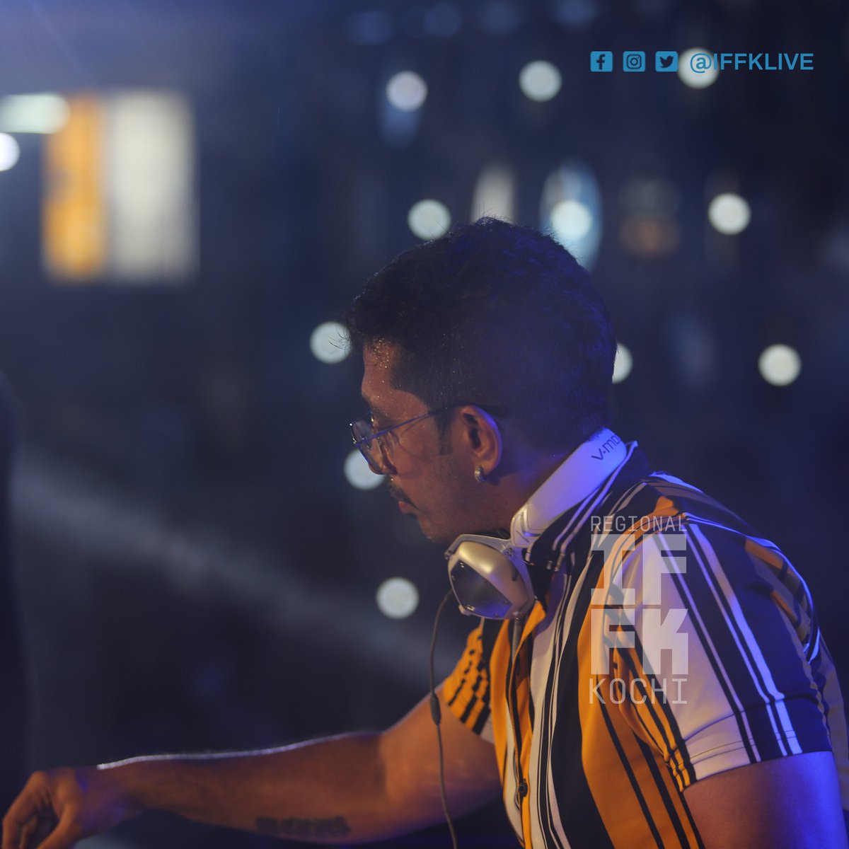 iffklive's tweet photo. The⚡ thunderstruck! The incredible @djsavyomusic electrifying #RIFFK Kochi! 🥳
#kochi #riffkkochi #djsavyo #delegate #peopleatiffk #filmfestival @AjoyChandran https://t.co/oV9NKDzpeU