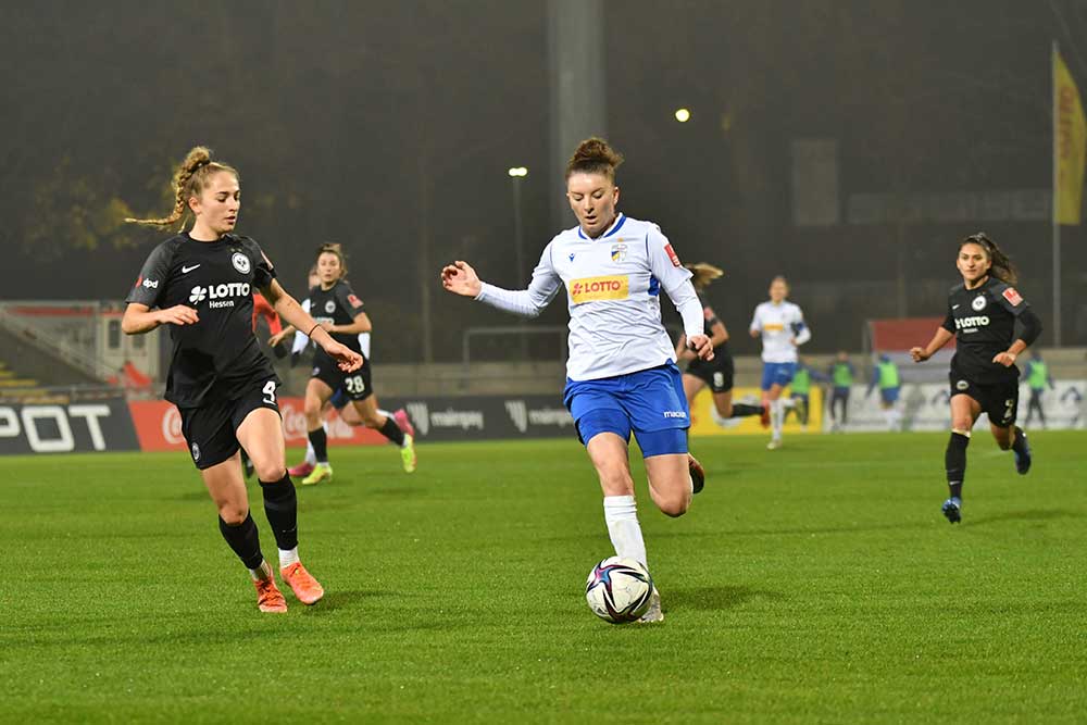 FidoMedia's tweet photo. frauenfussball via@FidoMedia 
#DieLiga 19. ST – Topspiel am Sonntag um 14 Uhr @VfL_Frauen empfangen @FCBfrauen. Freitagspartie zwischen @FCCFrauen und @EintrachtFrauen (19.15 Uhr, live bei Eurosport und Magenta). 
https://t.co/IyMEBMlj9u https://t.co/89QSpGxAqu