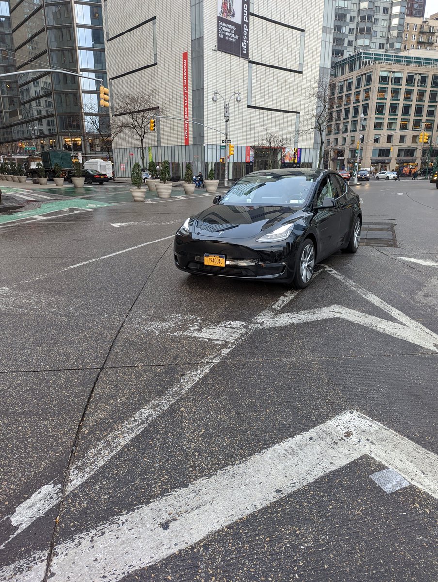 sspencer_smb's tweet photo. within two years i expect Tesla Model Y will be the most popular taxi/ride hail vehicle in Manhattan. $TSLA https://t.co/XOcbG4saFF