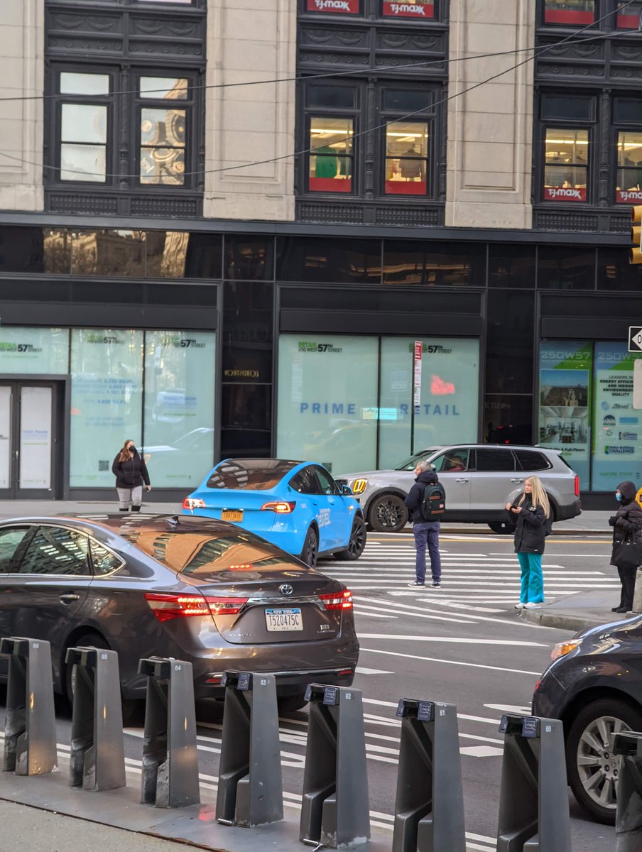 sspencer_smb's tweet photo. within two years i expect Tesla Model Y will be the most popular taxi/ride hail vehicle in Manhattan. $TSLA https://t.co/XOcbG4saFF
