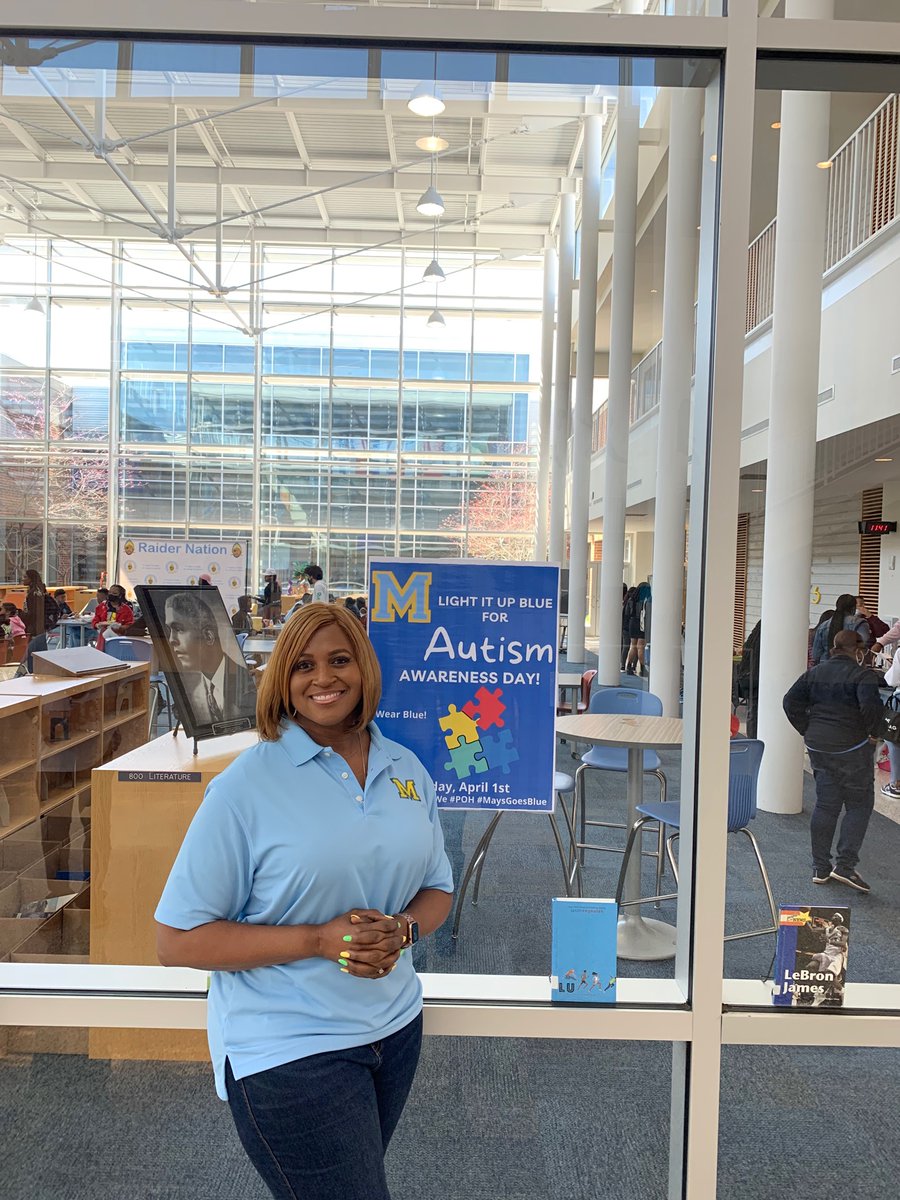 TamickaJones15's tweet photo. World Autism Day is tomorrow, but Mays High School went Blue today on our last day before Spring Break! https://t.co/DJD3VRBOjR