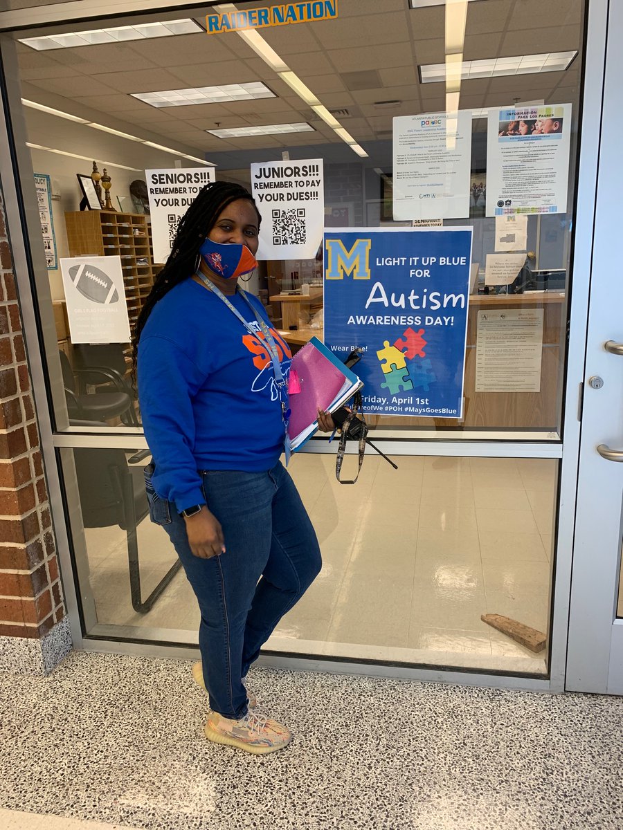 TamickaJones15's tweet photo. World Autism Day is tomorrow, but Mays High School went Blue today on our last day before Spring Break! https://t.co/DJD3VRBOjR
