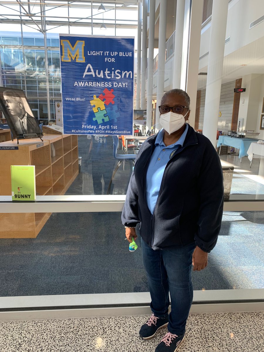 TamickaJones15's tweet photo. World Autism Day is tomorrow, but Mays High School went Blue today on our last day before Spring Break! https://t.co/DJD3VRBOjR