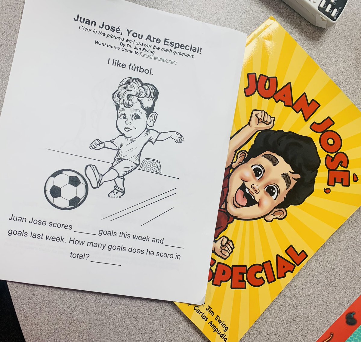 AlyxCates's tweet photo. This is my second year learning from @EwingLearning and he always has great advice 📚 @KayleaBishop @ClevelandISDTX @CottonwoodCISD @Maritza_Pruitt_ @CISD_Learning https://t.co/YDJNQA6J4G