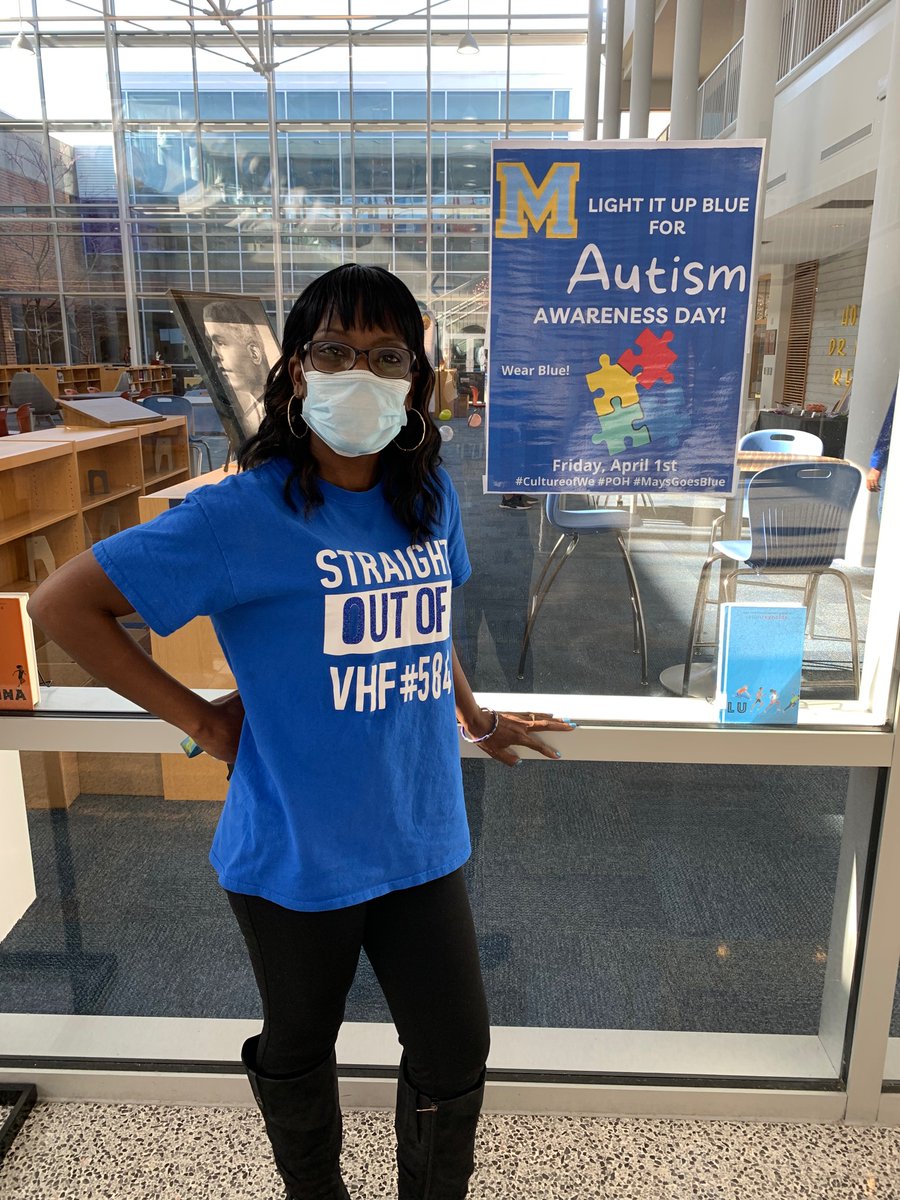 TamickaJones15's tweet photo. Mays High School Goes Blue https://t.co/6BHXHjZJMx