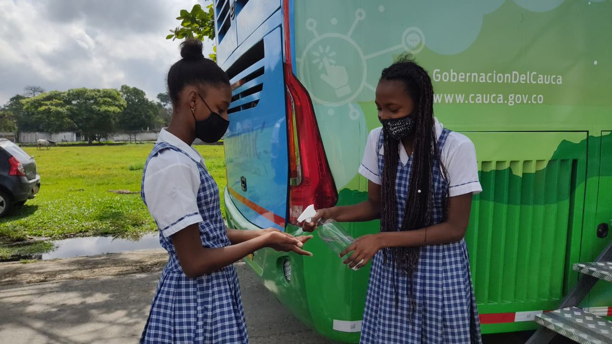 parcheticauca's tweet photo. 🚌Nos encanta poder avanzar por el Cauca.  

Nuestras naves estuvieron visitando los municipios de Puerto Tejada, Miranda, Corinto e Inzá. Hacemos uso intensivo de las Tecnologías de la Información y la Comunicación para llevar lo mejor en educación a nuestros niños.
#ParcheTIC🚀 https://t.co/TyhEU1TZEx