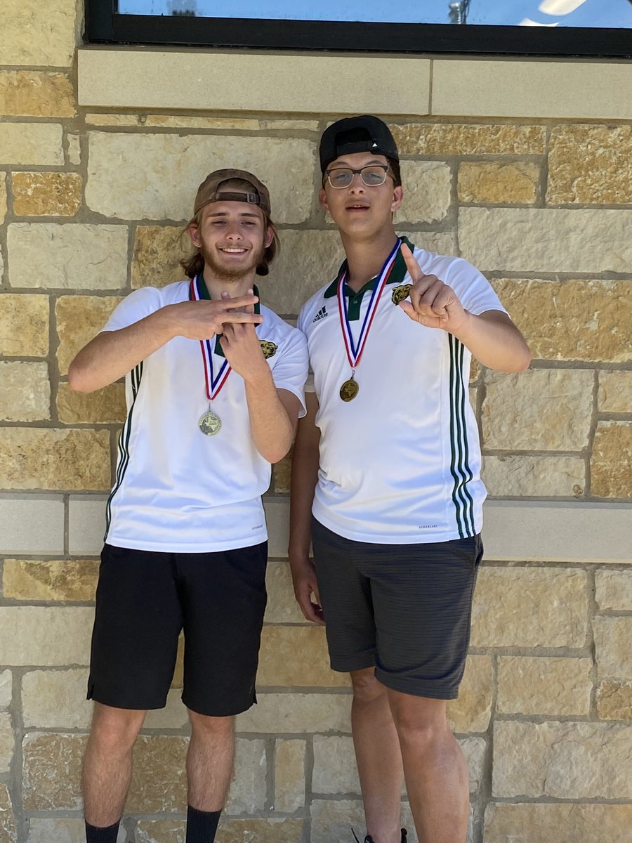 And the new district champs in boys doubles…<a href="/TexCollier/">texas</a> <a href="/dax_rodgers/">Dax Rodgers</a> <a href="/LCMTennisTeam/">LCM_Tennis</a> <a href="/LCMBearFacts/">LCM Bear Facts</a> 
#RegionalBound #NoQuit #MakingPeopleJealous #ProuDad