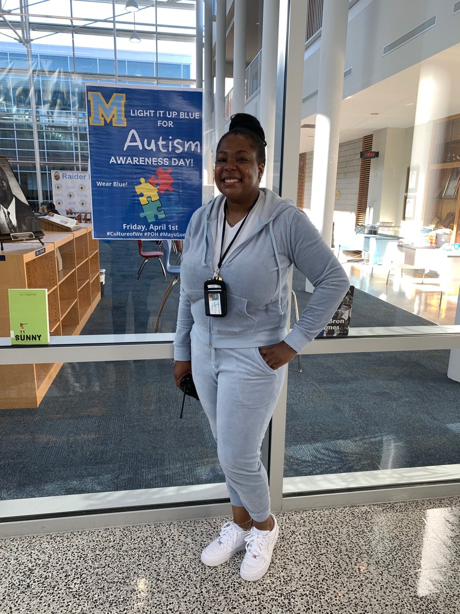 TamickaJones15's tweet photo. Mays High Goes Blue https://t.co/VUYb4eijF2