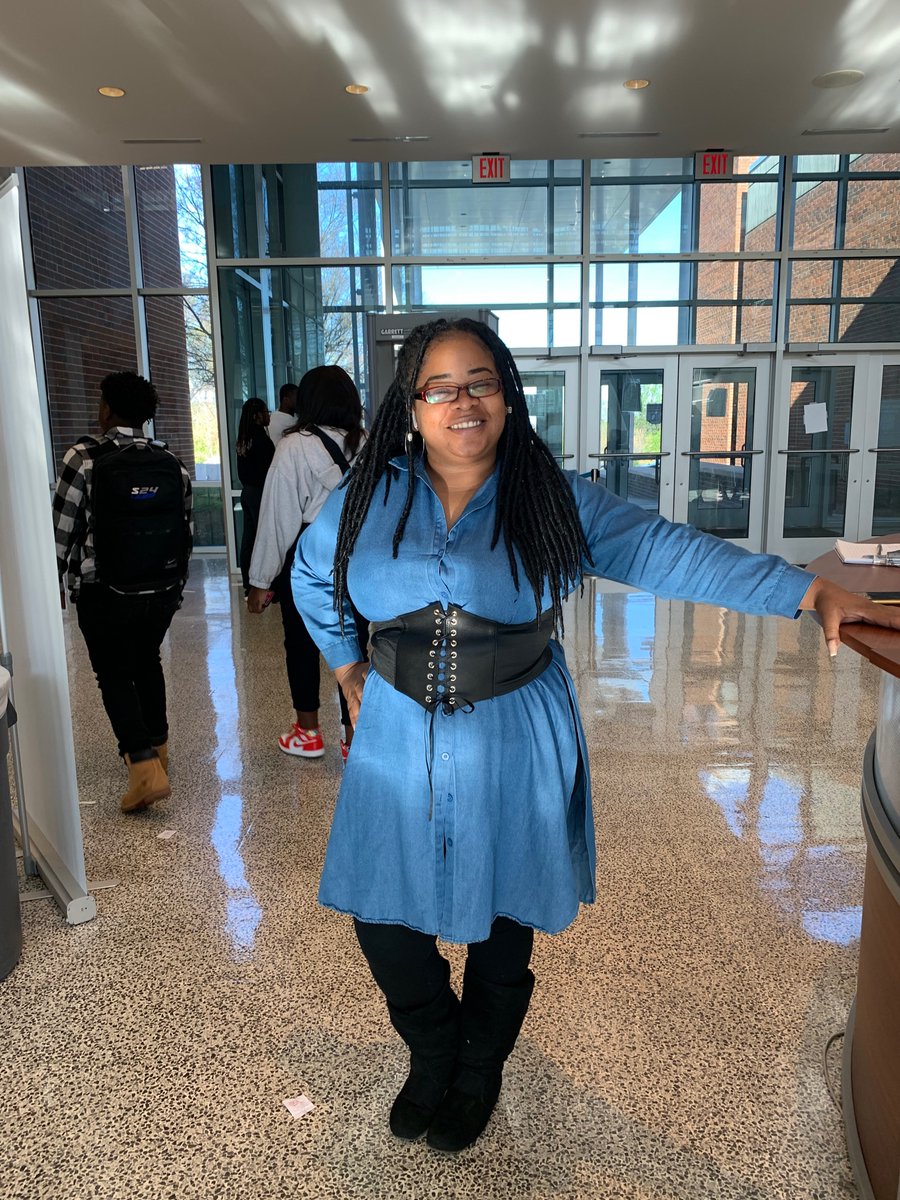 TamickaJones15's tweet photo. Mays High Goes Blue https://t.co/VUYb4eijF2