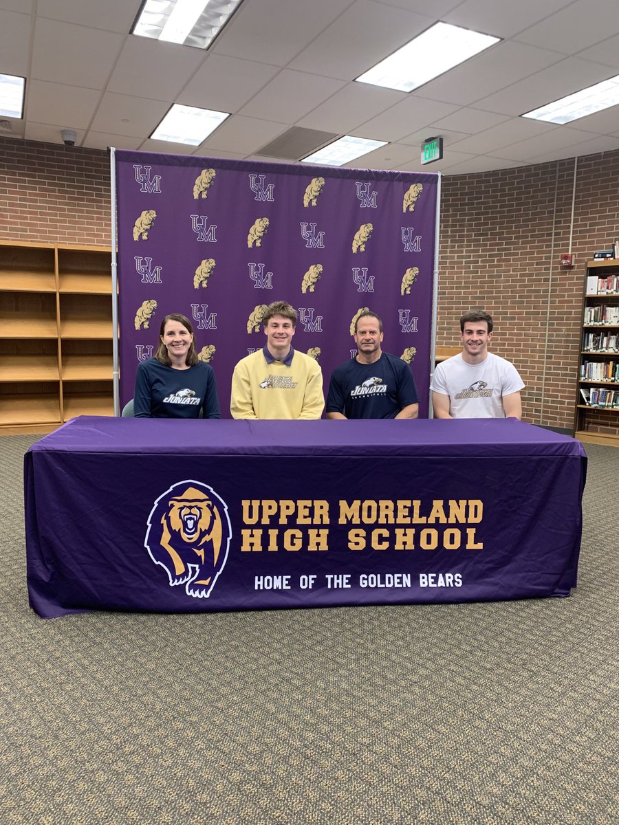 UMGoldenBears's tweet photo. Congratulations to Matt Tiernan on his commitment to Juniata College to play basketball https://t.co/XHK8MwNUzM