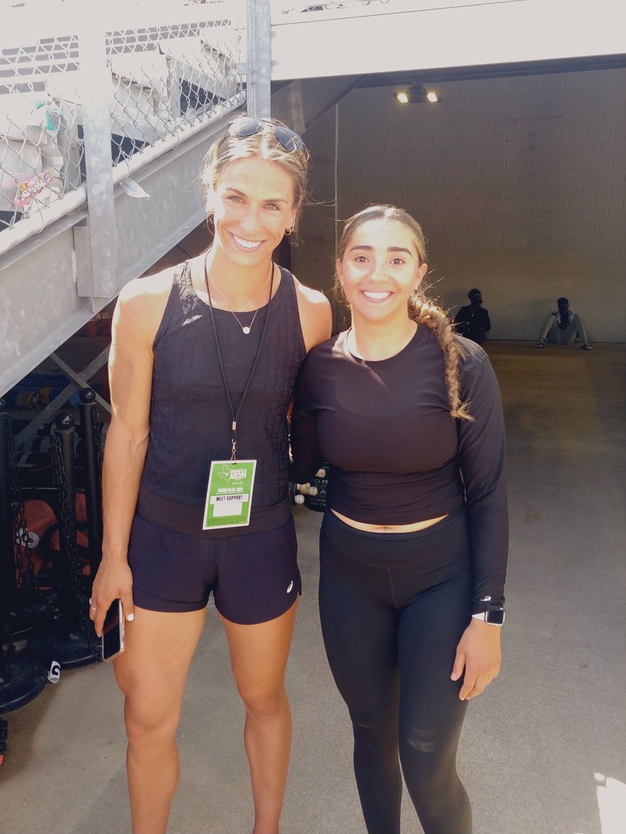 So excited and blessed to meet
<a href="/vallman123/">Valarie Allman</a> at Texas Relays!
