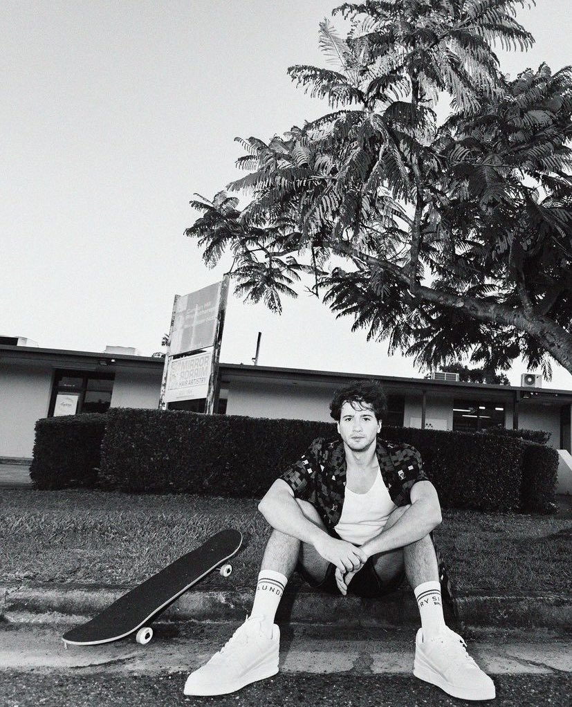 therealbinghaam's tweet photo. le bg (moi) ki tombe du skate https://t.co/tEhpZoniCW