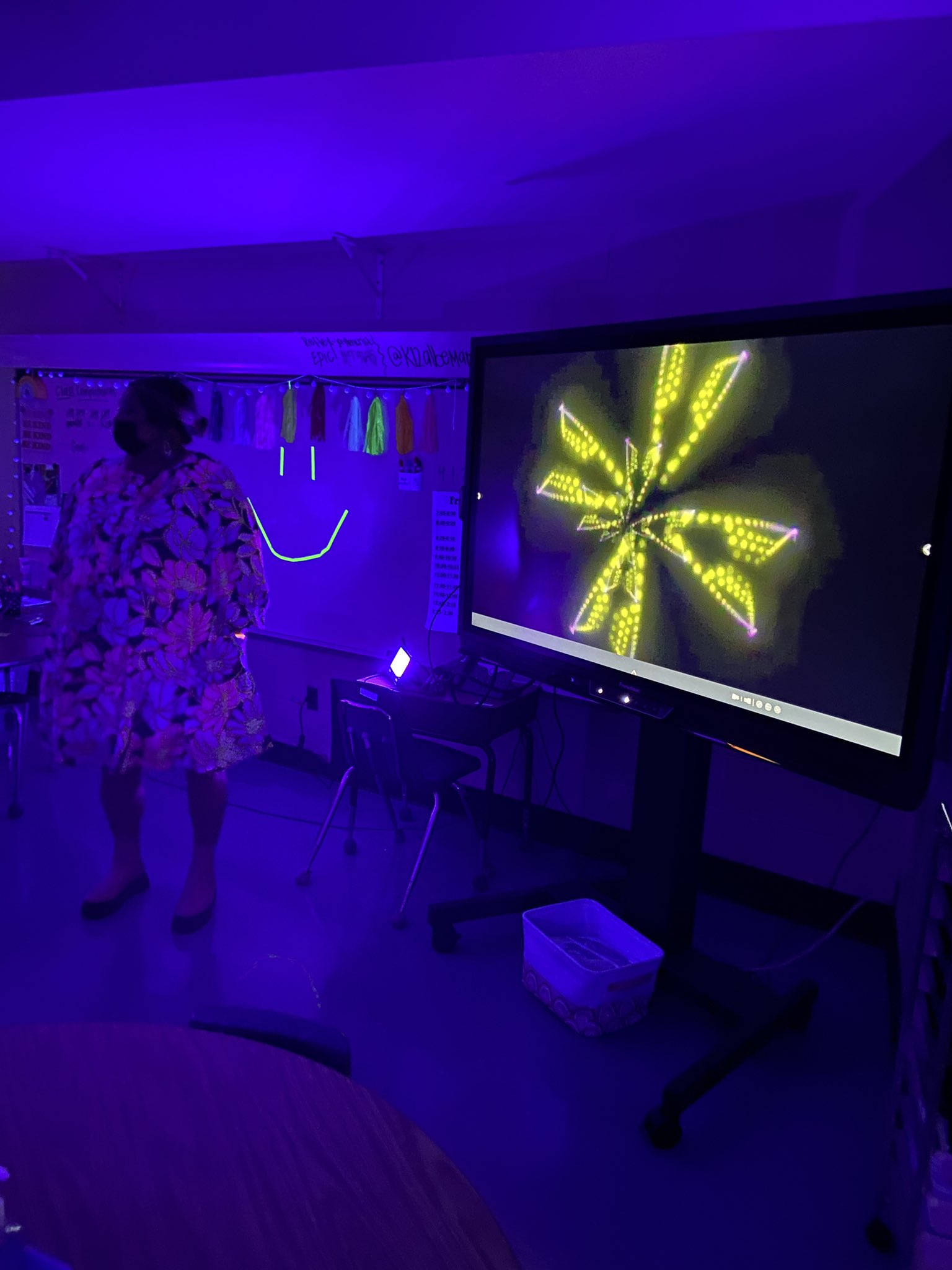 Crozet Elementary on Twitter "Happy Glow Day CrozetKids in 3rd grade