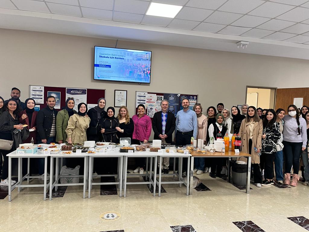 psktoplulugu's tweet photo. Psikoloji Topluluğu olarak Saadettin Batmazoğlu İlkolulu için düzenlediğimiz kermese katkıda bulunan saygıdeğer hocalarımıza, sevgili üyelerimize ve ziyaretlerinden dolayı Rektörümüz Prof. Dr. Türkay Dereli’ye teşekkür ederiz. 🌸
@TurkayDereli @hkupsikoloji @hkusks @hkunv https://t.co/ojCq0bwXaQ