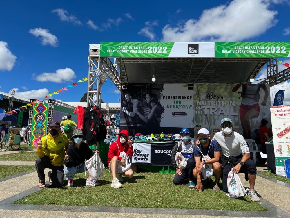 YeuChayBo's tweet photo. Bài viết mới nhất: Kí sự Dalat Ultra Trail 2022 - Tìm lại đam mê - https://t.co/YDv0C7Zv0I https://t.co/FEC4CYrY3u