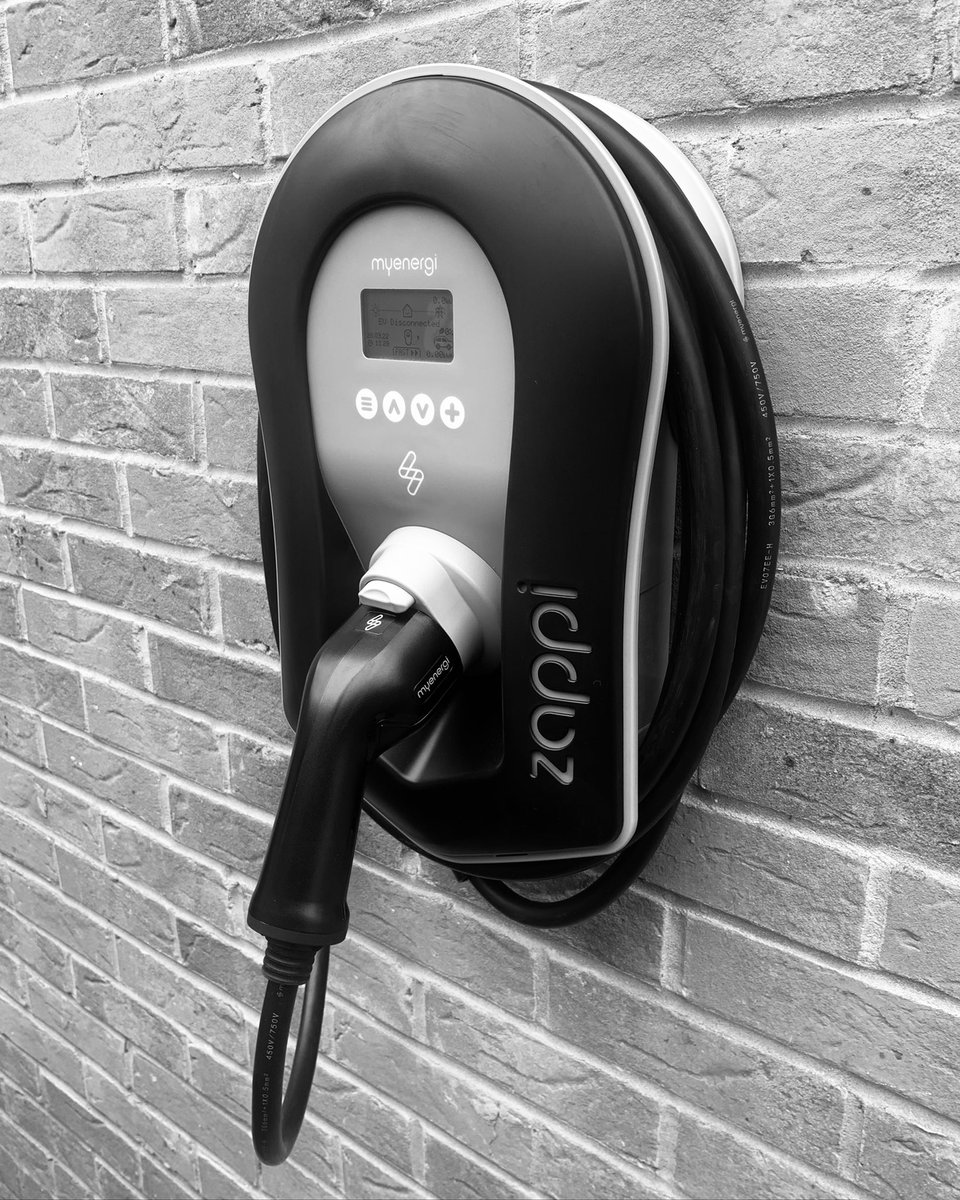LtdSses's tweet photo. 4 of 4 @myenergiuk Black tethered 7kW Zappi installed this week ππβ‘οΈ
#evcharger #myenergi #zappi #blackzappi #hub #olev #carcharger #happyzappi #doncastercable #evultra #swa #cat5e #ctclamp #solarpv #proteusswitchgear #batterystorage #eddie https://t.co/irf41gRZwd