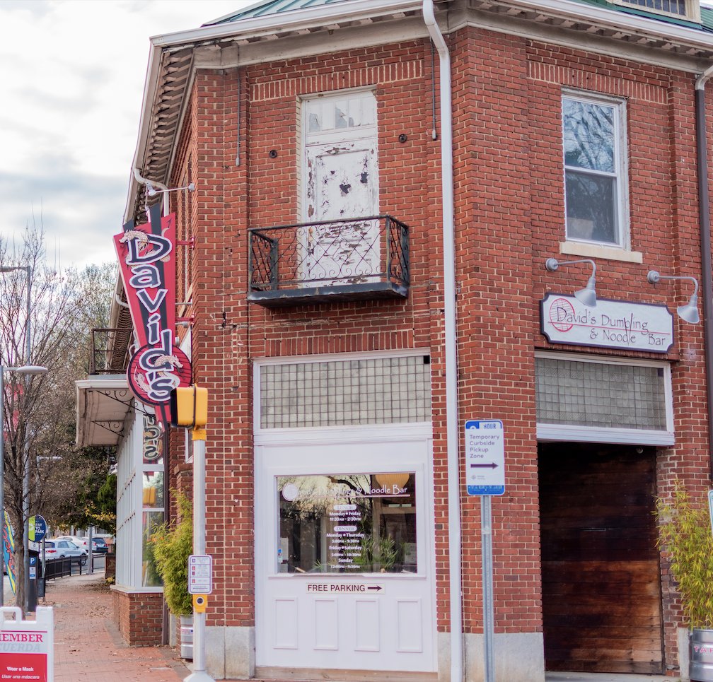 Looking for a place to eat? David’s Dumpling And Noodle Bar is a great choice! Come try Pan-Asian dishes with traces of Chinese, Vietnamese, and Malaysian cuisines. Yummy! 😋

#hillsboroughstreet #raleigheats