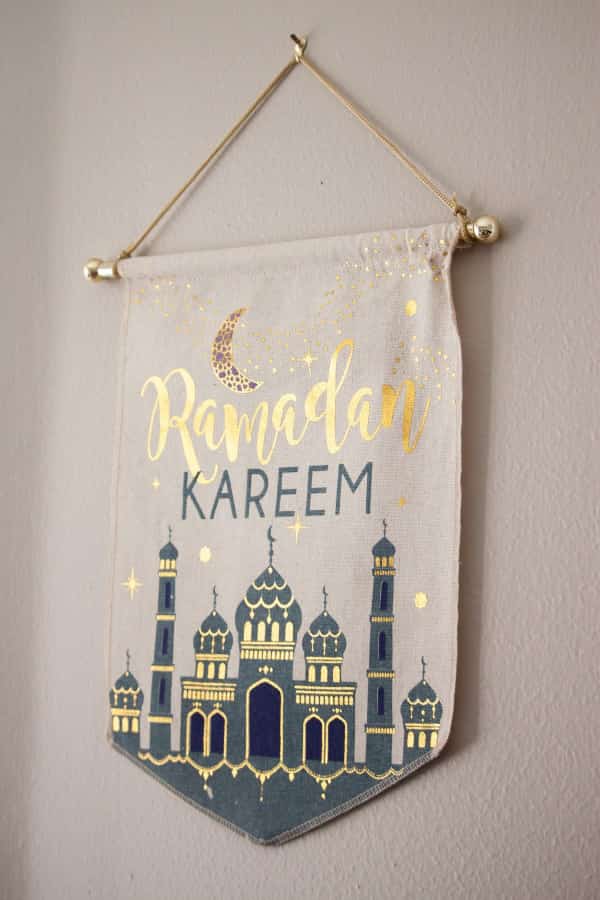Prince_zeeyk's tweet photo. HAPPY RAMADAN KAREEM https://t.co/Qb2GiyWR8M