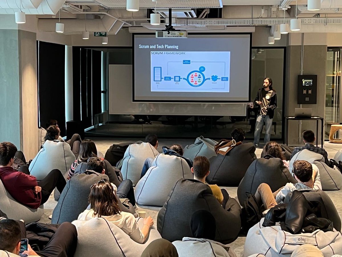 PeakCom's tweet photo. We had a great Engineering Meetup today 💥 Students from Istanbul Technical University were eager to learn more about how to write clean code and implement design patterns. Thank you for visiting! https://t.co/OSJZeA0hdm