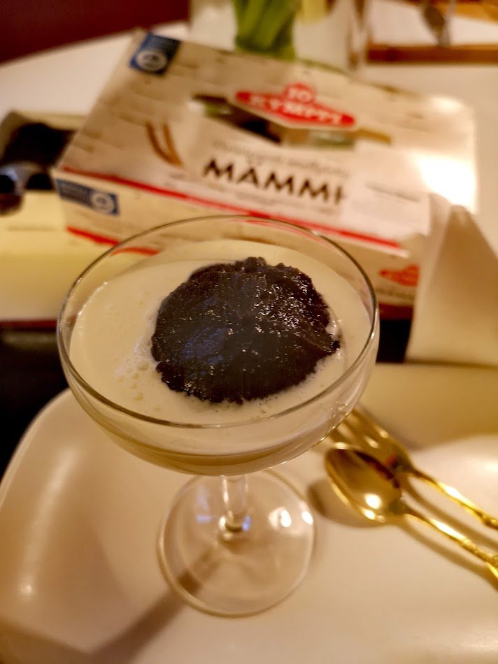 strom_tuula's tweet photo. Smygpremiär! Yummy!    

(Yes, know😊. You either hate it or love it!)

#Mämmi #Memma #TraditionalFinnishEasterDessert https://t.co/Xu0oOzQ51x