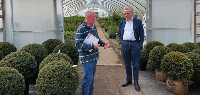 MP Michael Gove hears of challenges for horticulture on visit to North Hill Nurseries

Read more via #HortNews >> hortnews.com/mp-michael-gov…

<a href="/HTAnews/">HTA News</a> <a href="/NorthHill13/">North Hill Nurseries</a>