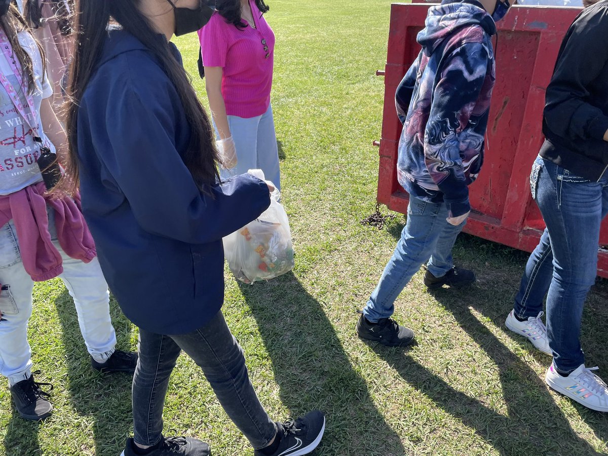 PΛƬRIᄃK BΛRRΣRΛ tweet media