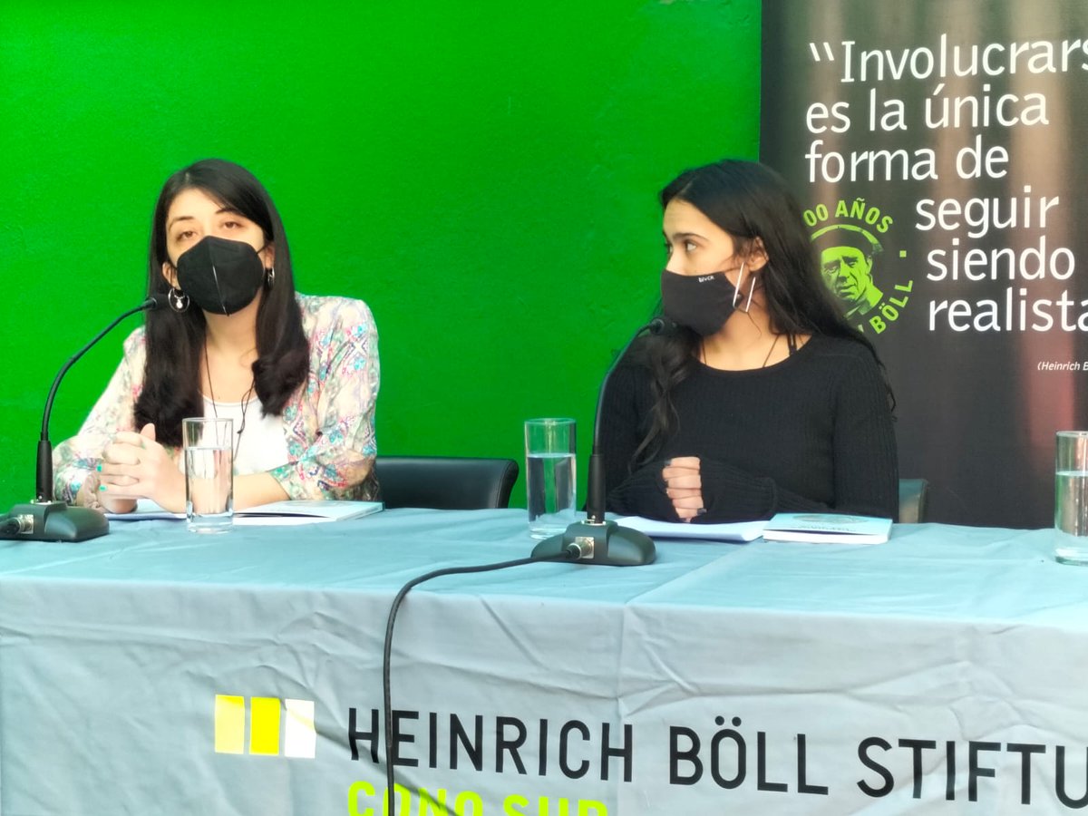 ONG_CHS's tweet photo. Ante escenario de escasez hídrica, son las mujeres las que se ven más afectadas. Son luchadoras y alzan la voz. Enseñan una resiliencia ante crisis hídrica y muestran las profundas injusticias. Lo constatamos en encuentro #GuardianesdelAgua @SurHbs #MacarenaSalinas #IsauraBecker https://t.co/YY3q6PEN9t