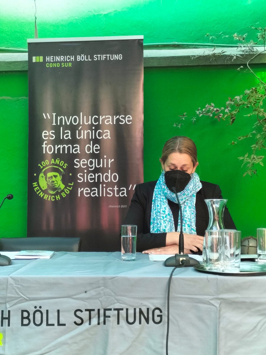 ONG_CHS's tweet photo. Ante escenario de escasez hídrica, son las mujeres las que se ven más afectadas. Son luchadoras y alzan la voz. Enseñan una resiliencia ante crisis hídrica y muestran las profundas injusticias. Lo constatamos en encuentro #GuardianesdelAgua @SurHbs #MacarenaSalinas #IsauraBecker https://t.co/YY3q6PEN9t