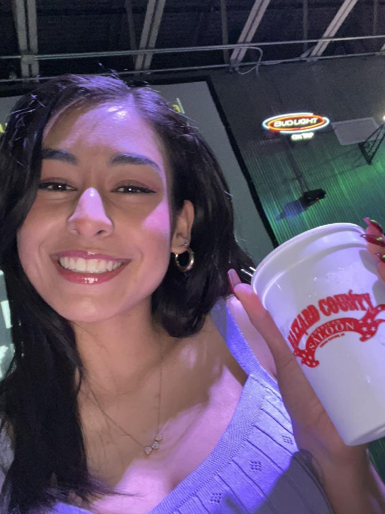 CoeFDC's tweet image. Next up is Danielle! She's a sociology and religion major and is from Tuscon, Arizona.She's inspired by our fearless leader, Jack Rey. And as a sociology major, she knows that the best way to spend flunk day is eating french toast and taking shots.