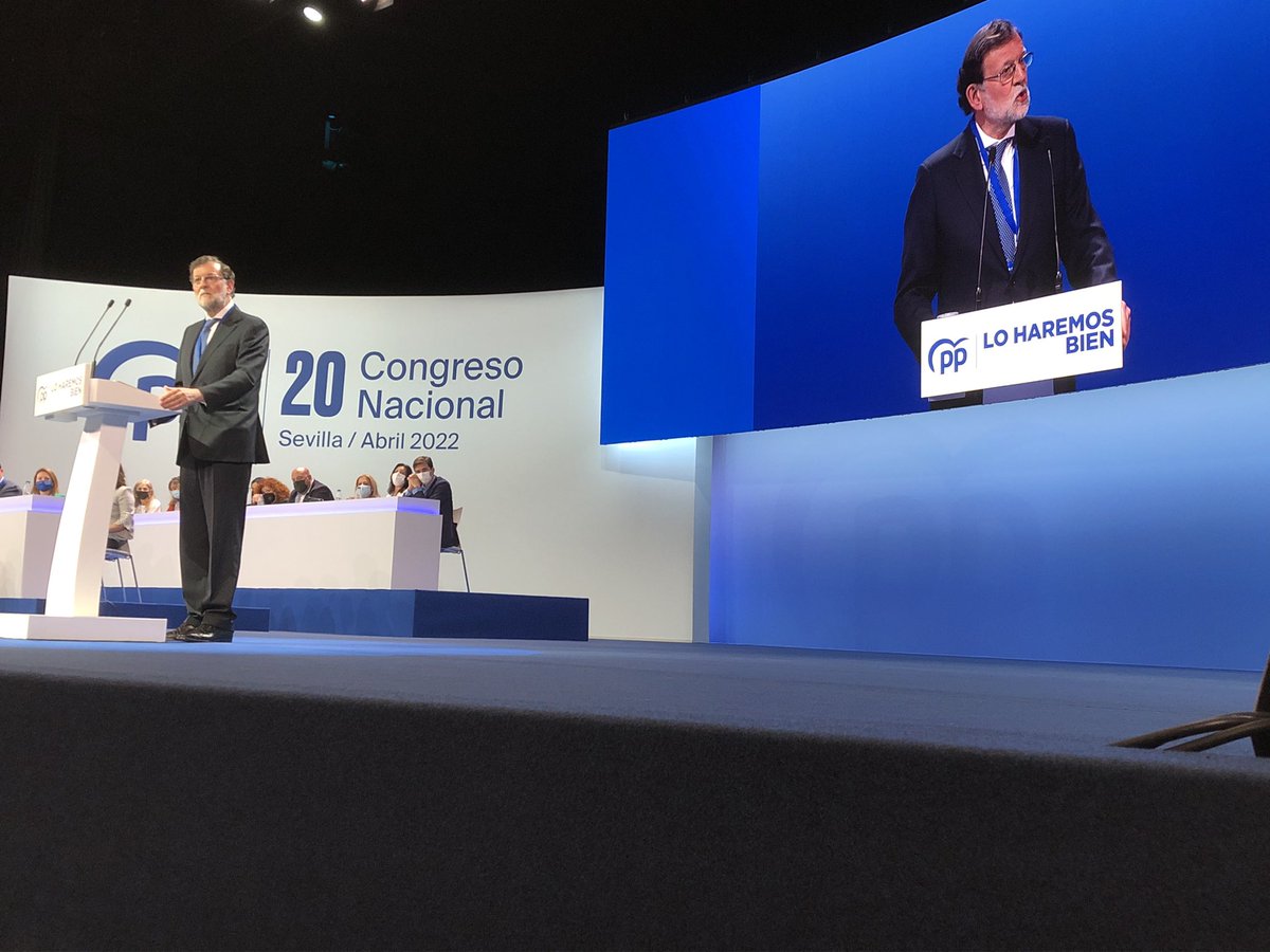 #XXCongresoPP @marianorajoy “El @populares tiene que se el punto de encuentro para la mayoría de la sociedad española”. “Todos sabemos que cuando gobierna la izquierda siempre estropea lo que el 🅿️🅿️ ha logrado arreglar” #LoHaremosBien