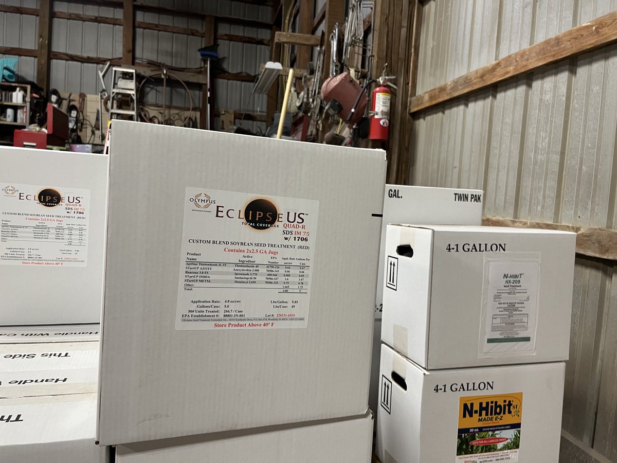 bobjoehl's tweet photo. #QuadPack, a #DifferenceMaker seed treatment for #plant2022 early beans from #theDEIdifference team. With 4 fungicides, insecticide, pgr/nematicide & inoculant, you set the yield for max performance. https://t.co/d7o9mJsMtI