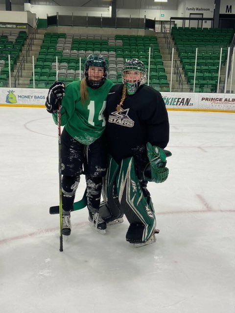 StoonStarsAAA's tweet photo. As our time together this season wraps up, we’ve enjoyed some fun together at the rink. Tuesday night we enjoyed a little 3 on 3. We auditioned a few new tendies and had some special guests join in on the scrimm. https://t.co/PrUYkuRmMX