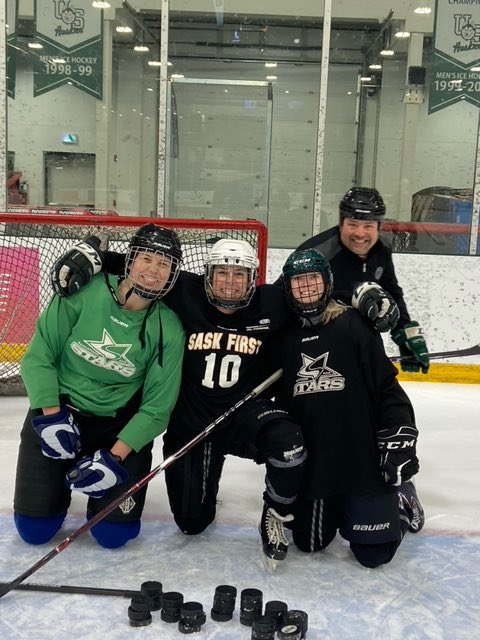 StoonStarsAAA's tweet photo. As our time together this season wraps up, we’ve enjoyed some fun together at the rink. Tuesday night we enjoyed a little 3 on 3. We auditioned a few new tendies and had some special guests join in on the scrimm. https://t.co/PrUYkuRmMX