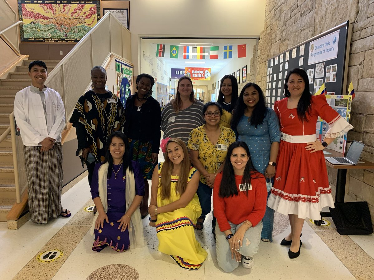ElemOaks's tweet photo. Chandler Oaks celebrated our diverse community today with International Day! Students experienced some amazing cultural performances and got to explore artifacts from various countries at our museum put together by our amazing parents! https://t.co/qJuZrT42wa