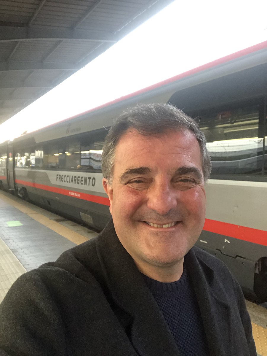 Andrea_Radic's tweet photo. Dopo il regionale da Conegliano a Venezia Mestre ecco #Frecciargento per Milano #sistemaferroviario #comdo #puntuale https://t.co/xpZL4PTUHL
