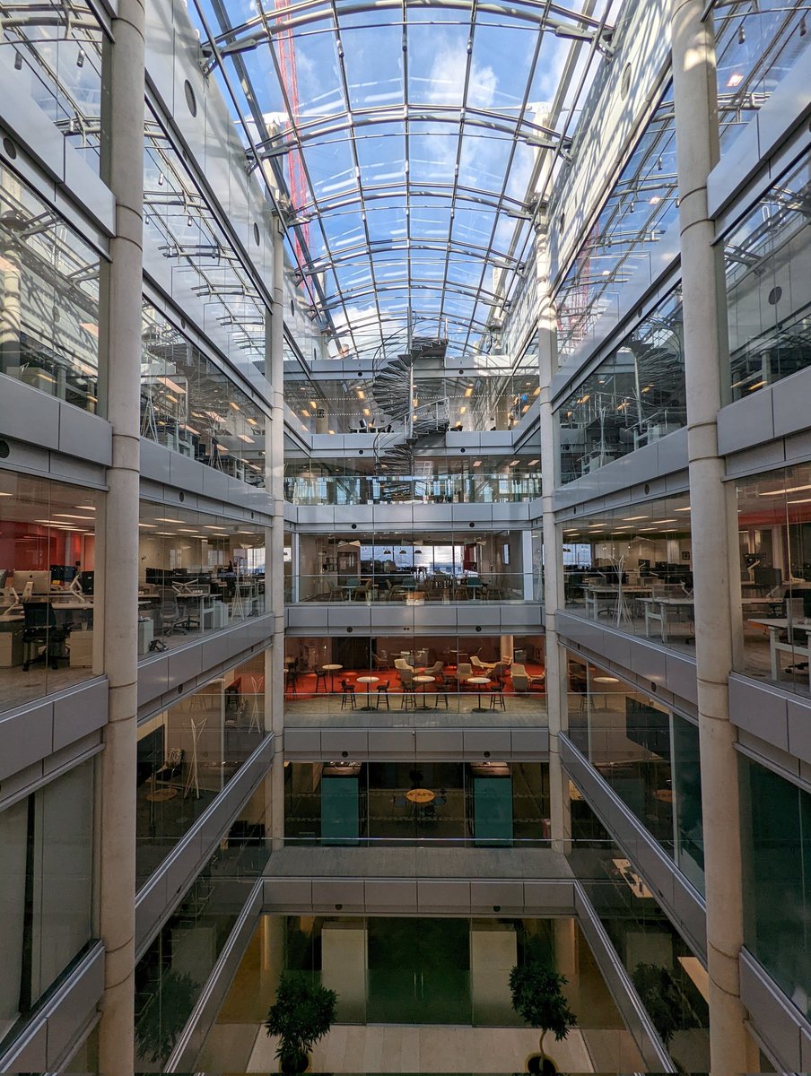 I_see_no_spider's tweet photo. 767 days.

767 since I was last in the office 🏢
2 years, 1 month, 8 days since I sat at this desk! 👩🏽‍💻

Returning to a time capsule of '𝖍𝖔𝖜 𝖜𝖊 𝖚𝖘𝖊𝖉 𝖙𝖔 𝖜𝖔𝖗𝖐' 𝖎𝖓 2020.

#BackToTheOffice
#FridayVibes
#FridayMotivation
#RollOnWeekend 🎉 https://t.co/O3dgLyUeGB