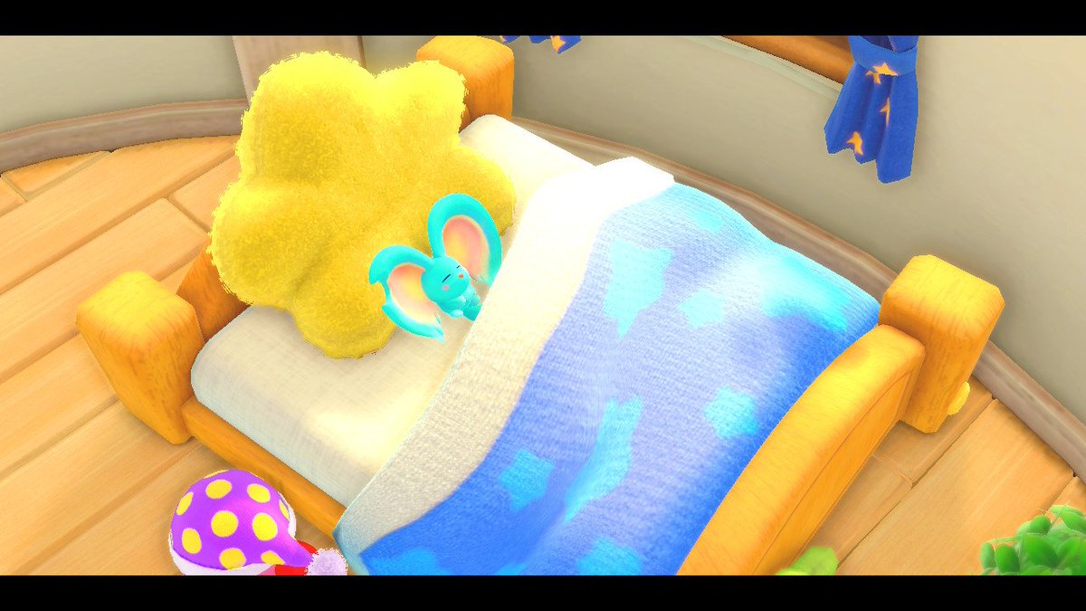 是睡觉滚到地板上的可爱卡比！！