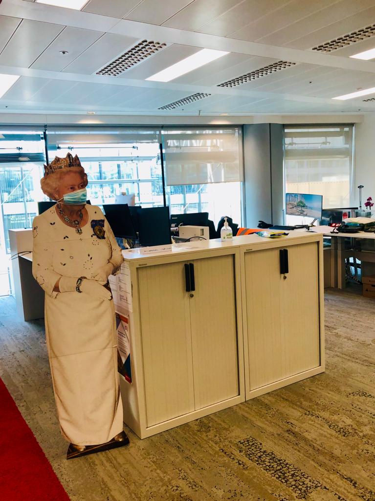I_see_no_spider's tweet photo. 767 days.

767 since I was last in the office 🏢
2 years, 1 month, 8 days since I sat at this desk! 👩🏽‍💻

Returning to a time capsule of '𝖍𝖔𝖜 𝖜𝖊 𝖚𝖘𝖊𝖉 𝖙𝖔 𝖜𝖔𝖗𝖐' 𝖎𝖓 2020.

#BackToTheOffice
#FridayVibes
#FridayMotivation
#RollOnWeekend 🎉 https://t.co/O3dgLyUeGB
