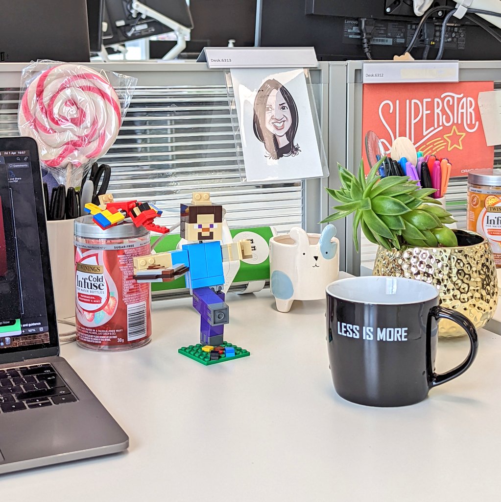I_see_no_spider's tweet photo. 767 days.

767 since I was last in the office 🏢
2 years, 1 month, 8 days since I sat at this desk! 👩🏽‍💻

Returning to a time capsule of '𝖍𝖔𝖜 𝖜𝖊 𝖚𝖘𝖊𝖉 𝖙𝖔 𝖜𝖔𝖗𝖐' 𝖎𝖓 2020.

#BackToTheOffice
#FridayVibes
#FridayMotivation
#RollOnWeekend 🎉 https://t.co/O3dgLyUeGB