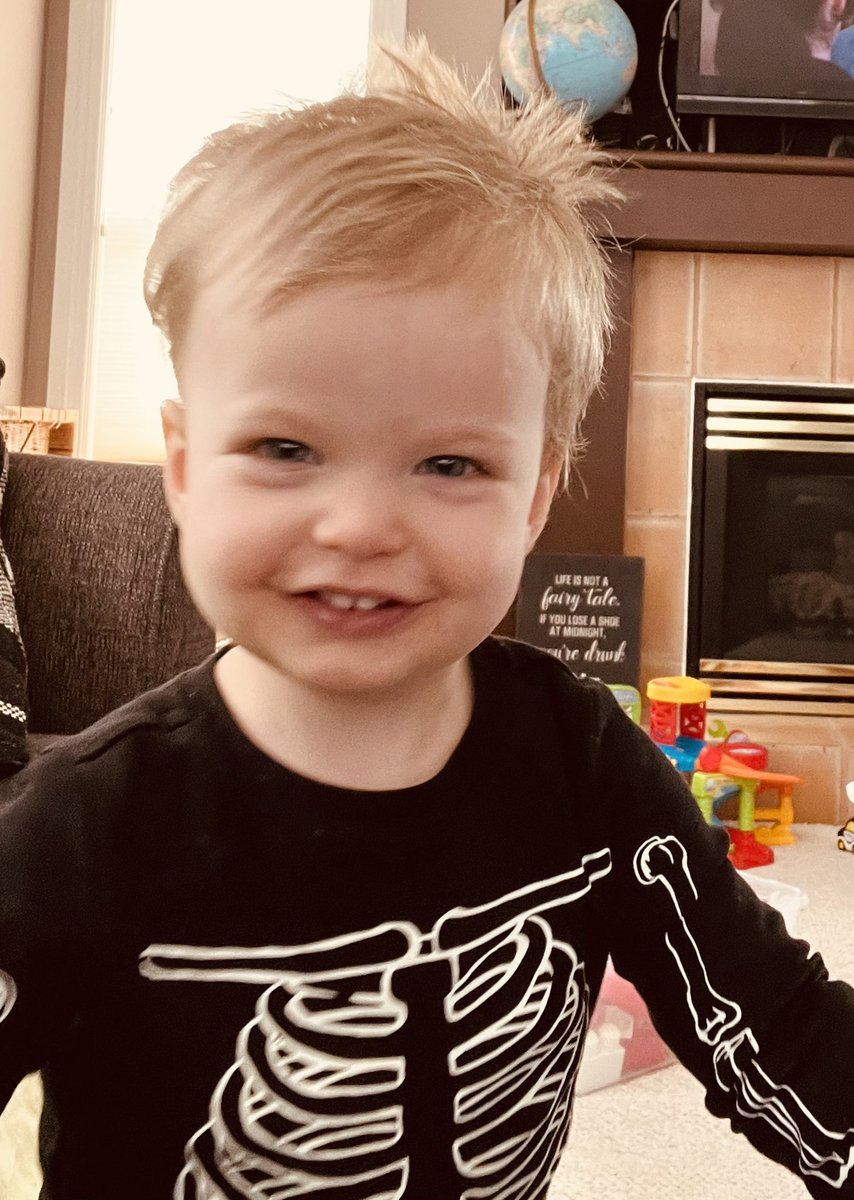 Bbbbbrandy's tweet photo. Turns out when Mom gives you a bad pandemic buzzcut, months later it grows in as a mid-2000s @radiomccord 'do.  #emobaby https://t.co/Pmq36b81XL