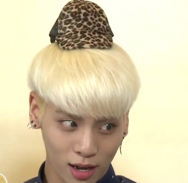 "só acredito porque tem imagens"  

uma thread sobre coisas do jonghyun que até hoje não creio que aconteceram mesmo.