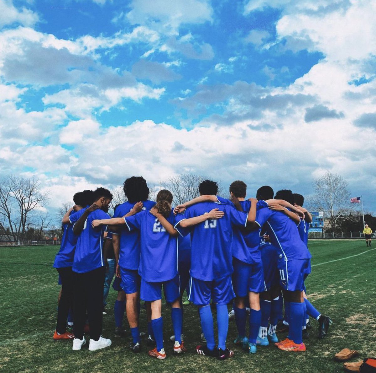 opsoccer212's tweet photo. GOOD JOB BOYS ON YESTERDAY WIN AGAINST PATRIOT!! 
2-1 
KEEP UP THE GOOD WORK🐝💛💙 https://t.co/6OC5lIImBC