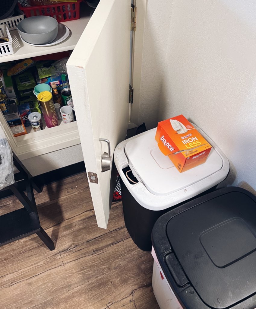 kayarcangel's tweet photo. An #unpleasantdesign from my own apartment. Living with 5 other people, things can get pretty crowded, and my pantry door can never open fully (but that’s okay!) #RSJ108 #design @DisruptiveDESGN https://t.co/x2mpNBjFrJ