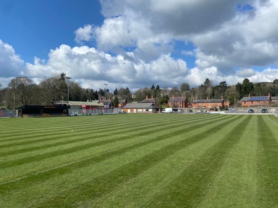 KingtonTownFC's tweet photo. The boys from @Highground1999 have got the pitch looking A1 for the visit of high flying @SCInkberrowFC tomorrow https://t.co/UJrTGmMJdf